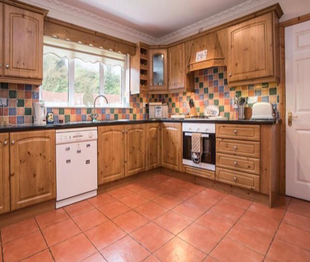 Superior 4 Bed House In Moville Donegal . Villa Exterior photo